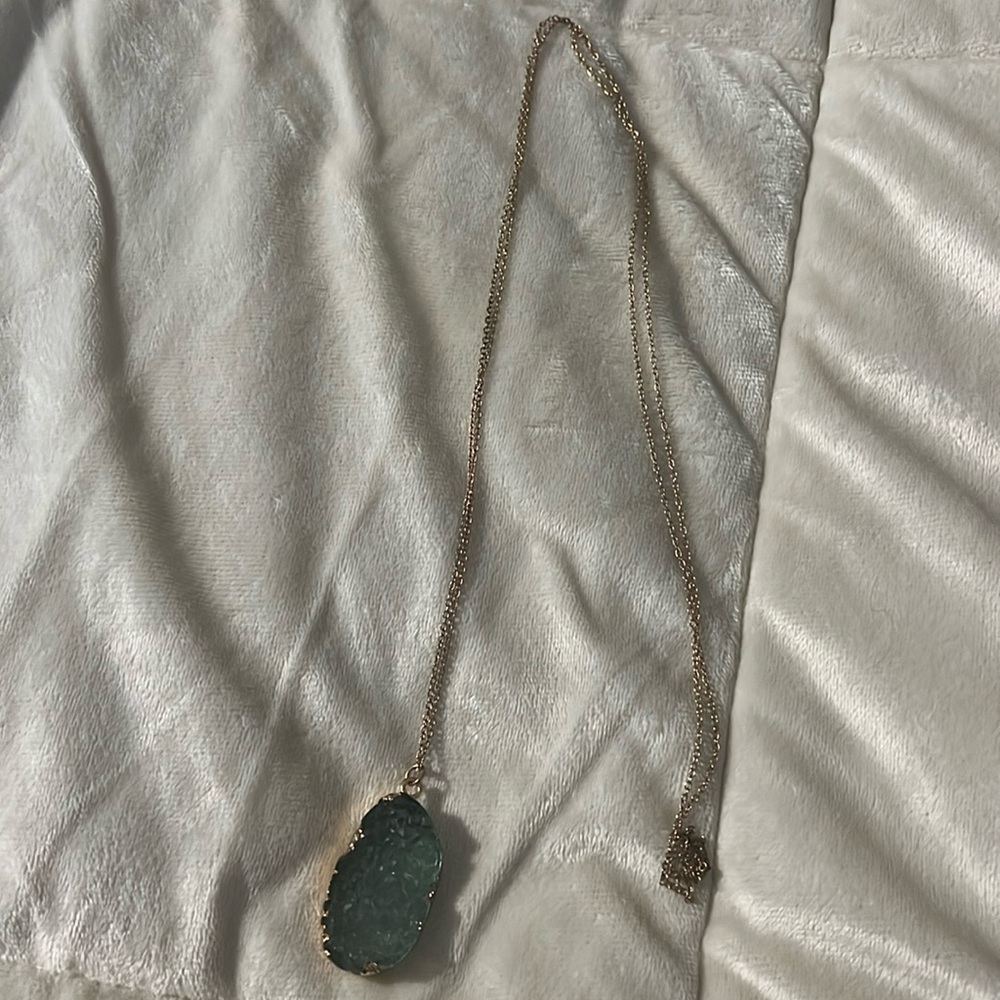 Costum jewelry necklace